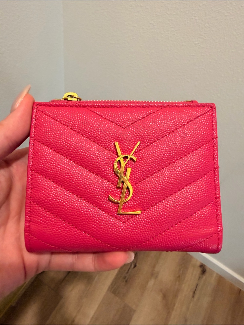Saint Laurent Hot Pink Quilted Leather Card Wallet with Gold YSL - Picture 2 of 10